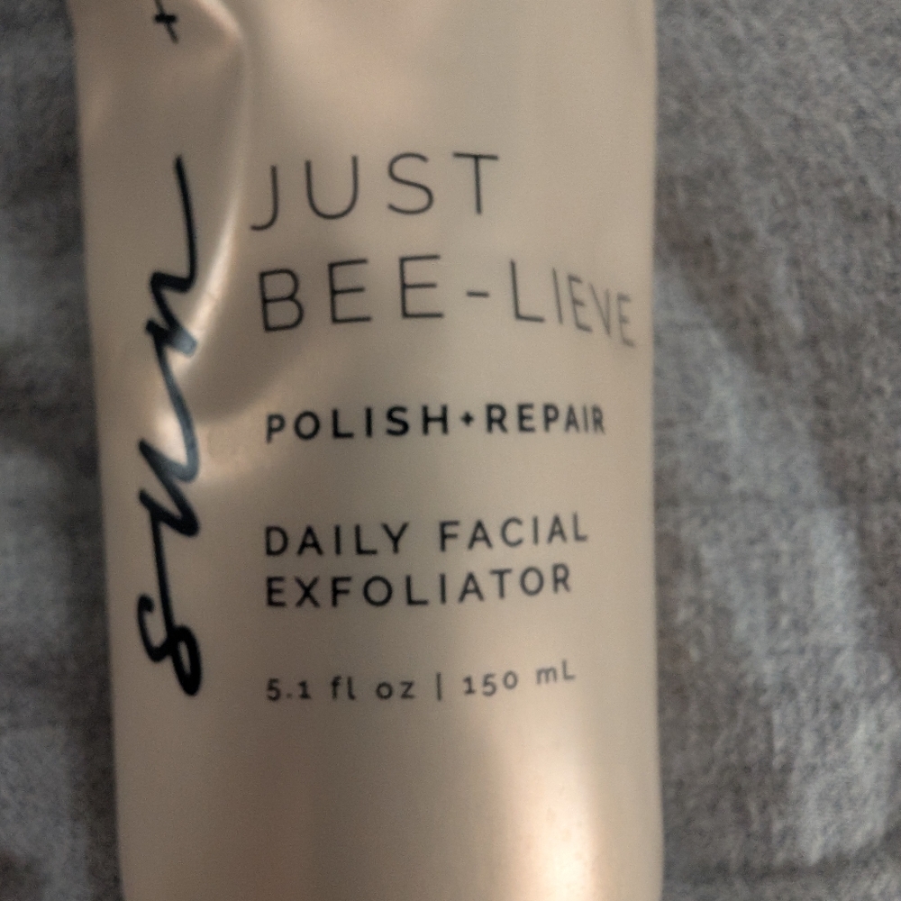 Sun n Moon Daily Facial Exfoliator Just Bee-Lieve - Picture 6 of 6
